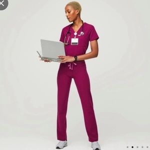 Figs dark magenta perfect condition NWOT medium set